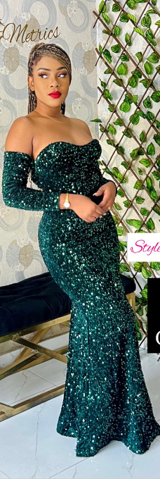 Green Long Fitted Off-the-Shoulder Evening Dress