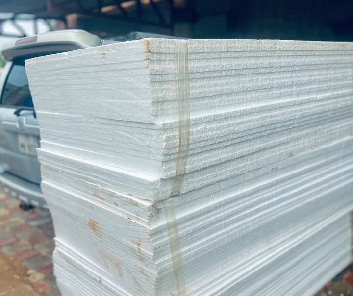 Plaques de polystyrène isolant