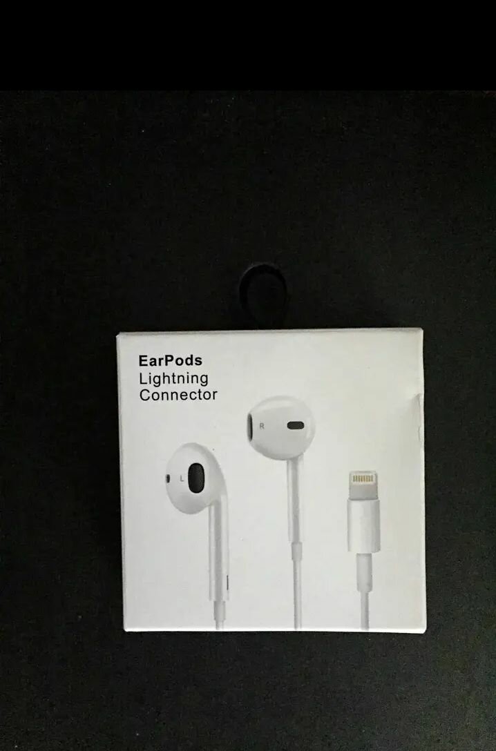 Brand New AppleWired Headsets   Super Bass  Strong & Durable