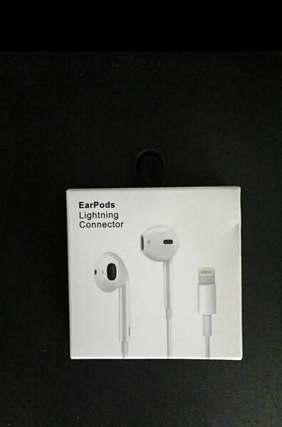 Brand New AppleWired Headsets   Super Bass  Strong & Durable