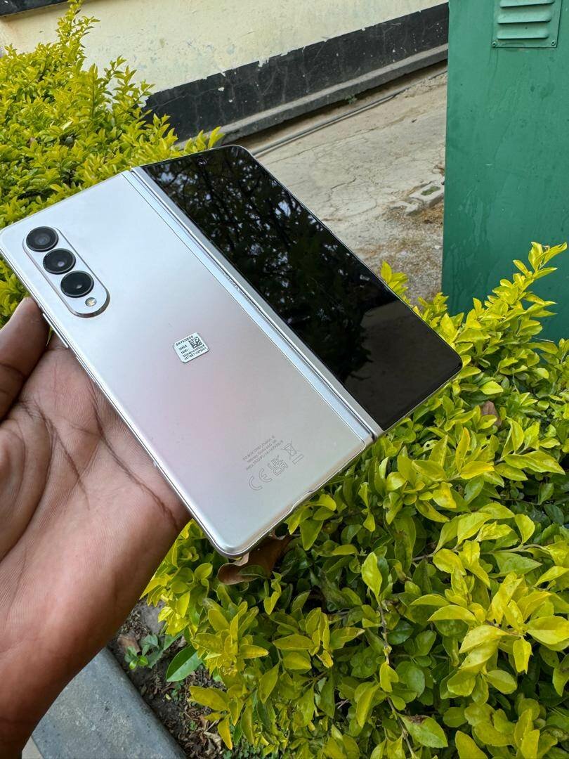 Samsung Galaxy Z fold 3 5G