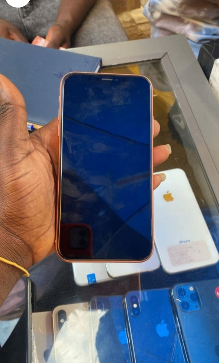 iPhone XR 128gig red