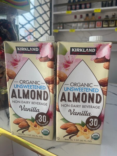 KIRKLAND ALMOND MILK