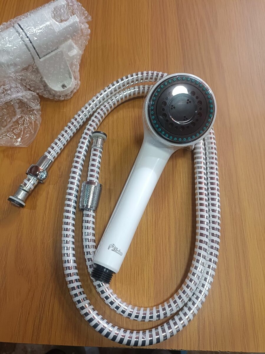 Pommeau de douche réglable