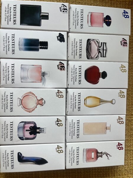 Ensemble de Testeurs de Parfums