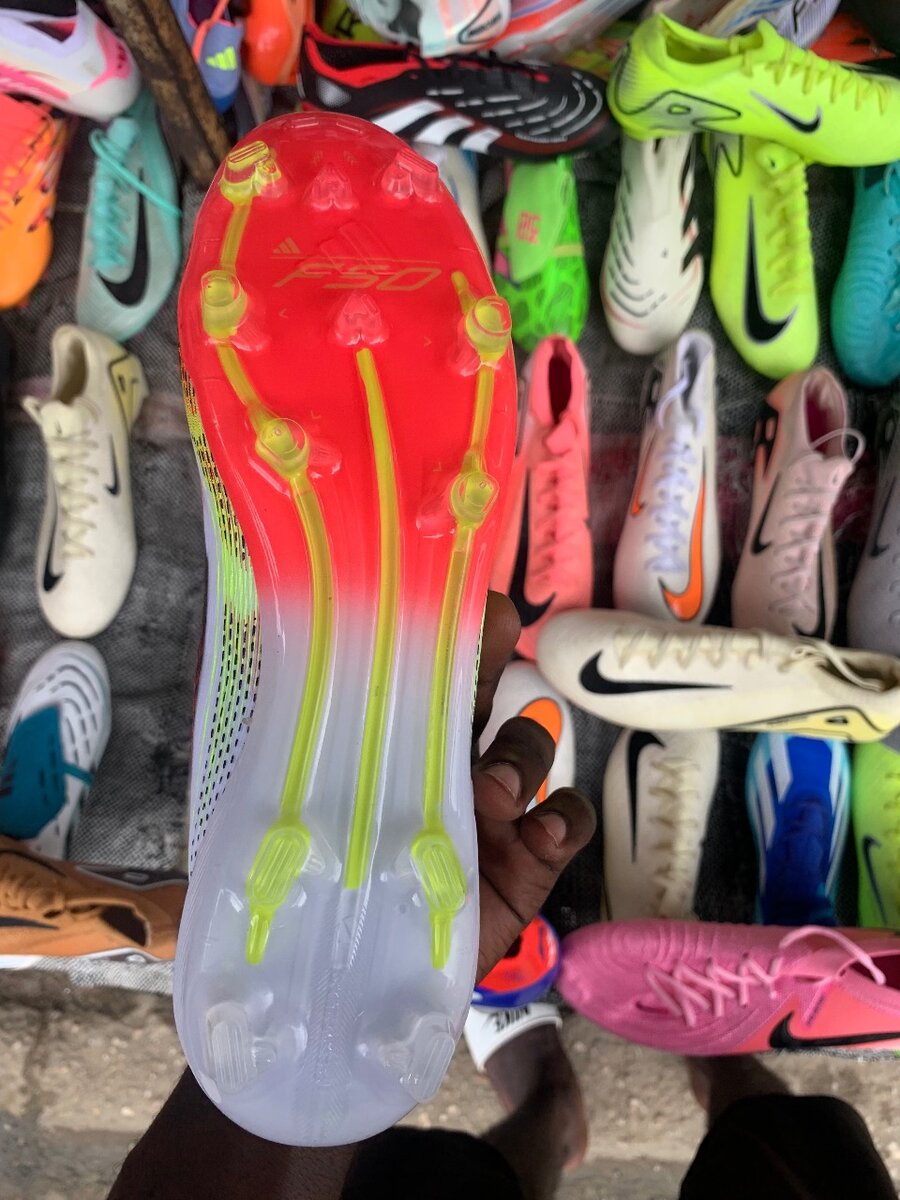 Chaussures de football légères