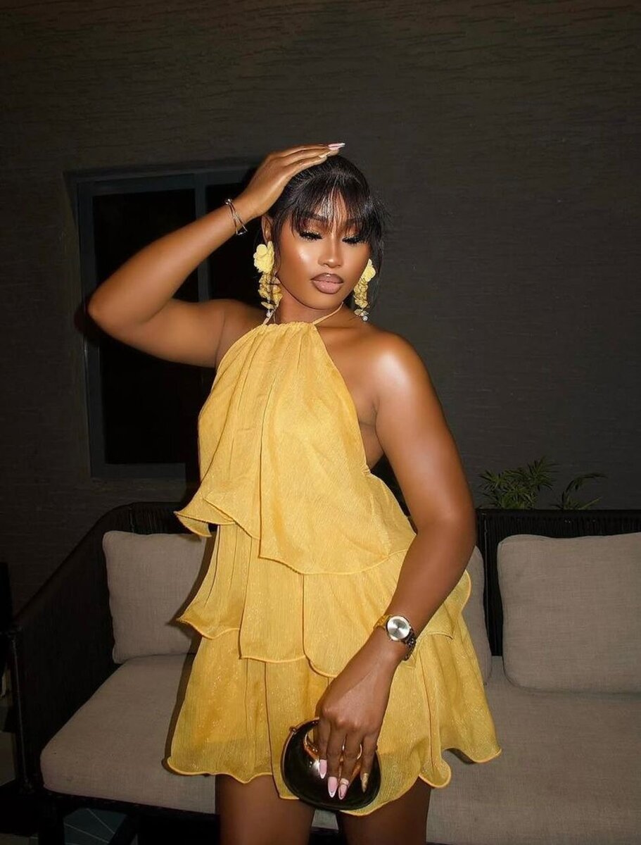 Robe courte asymétrique