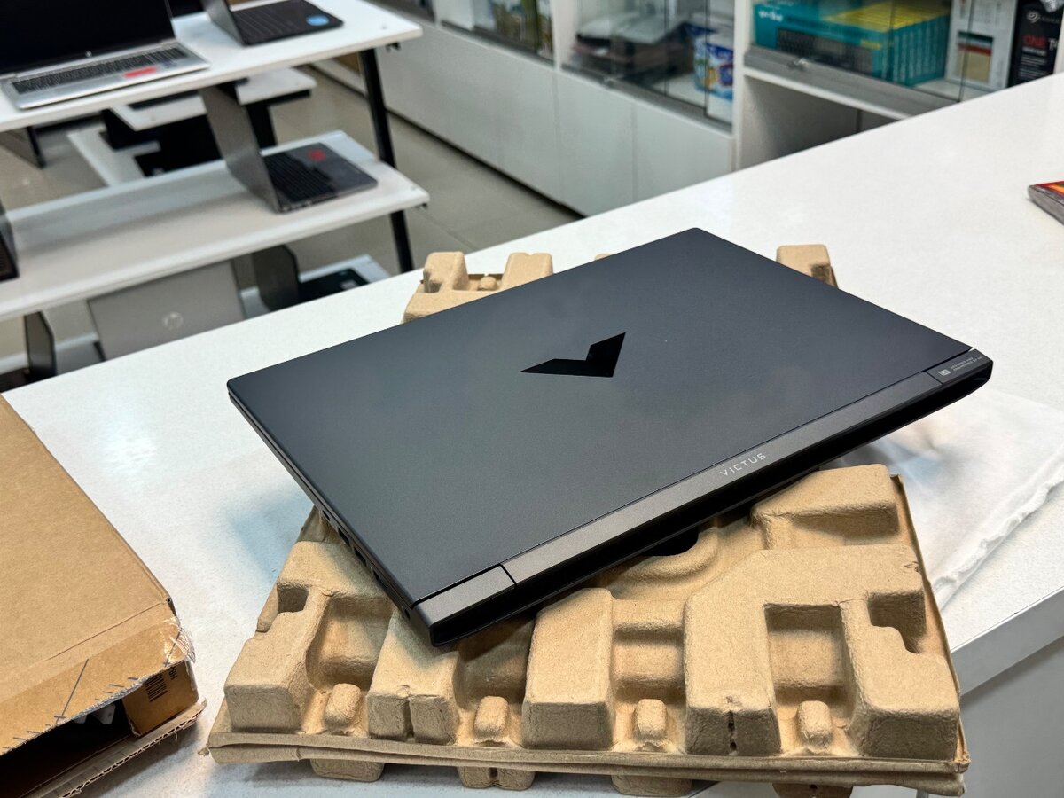 HP VICTUS GAMING LAPTOP