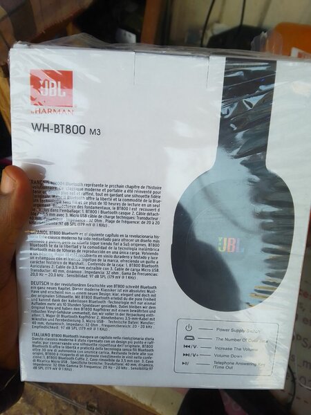 JBL BT800