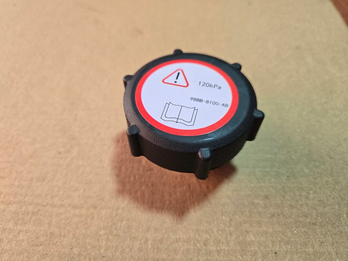 Крышка расширитьельного бочка . 98BB-8100-AB