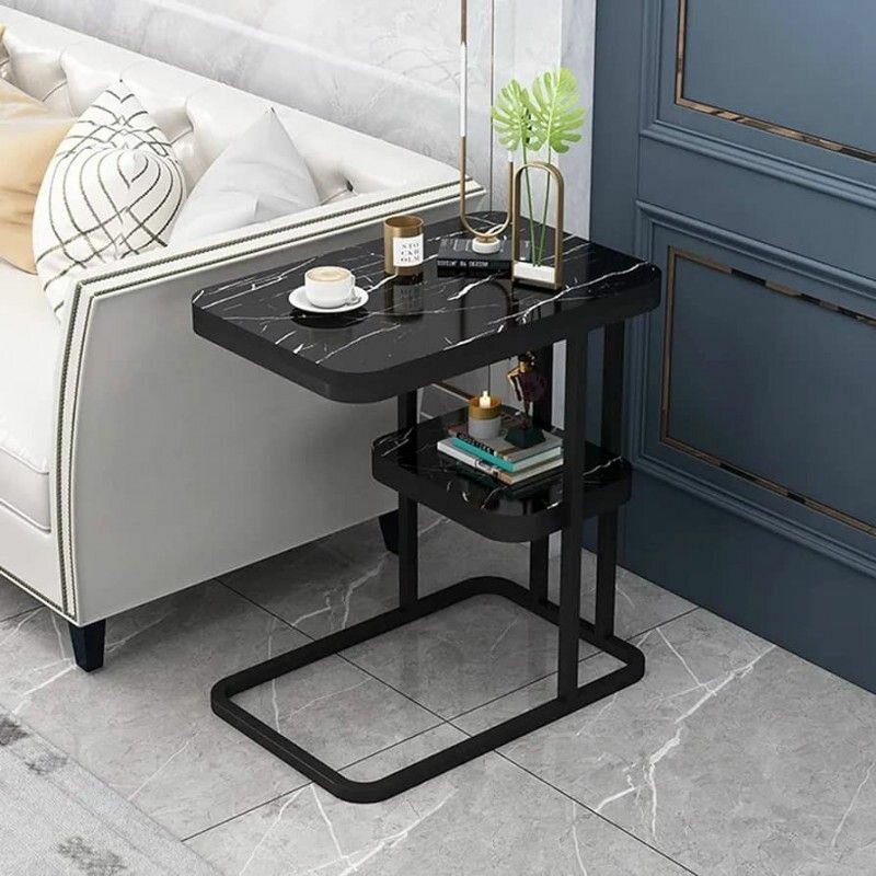 Petite table d'appoint en or