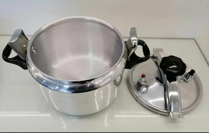 Autocuiseur en acier inoxydable