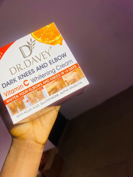 Dark knee and elbow whitening.Also work for dark armpits