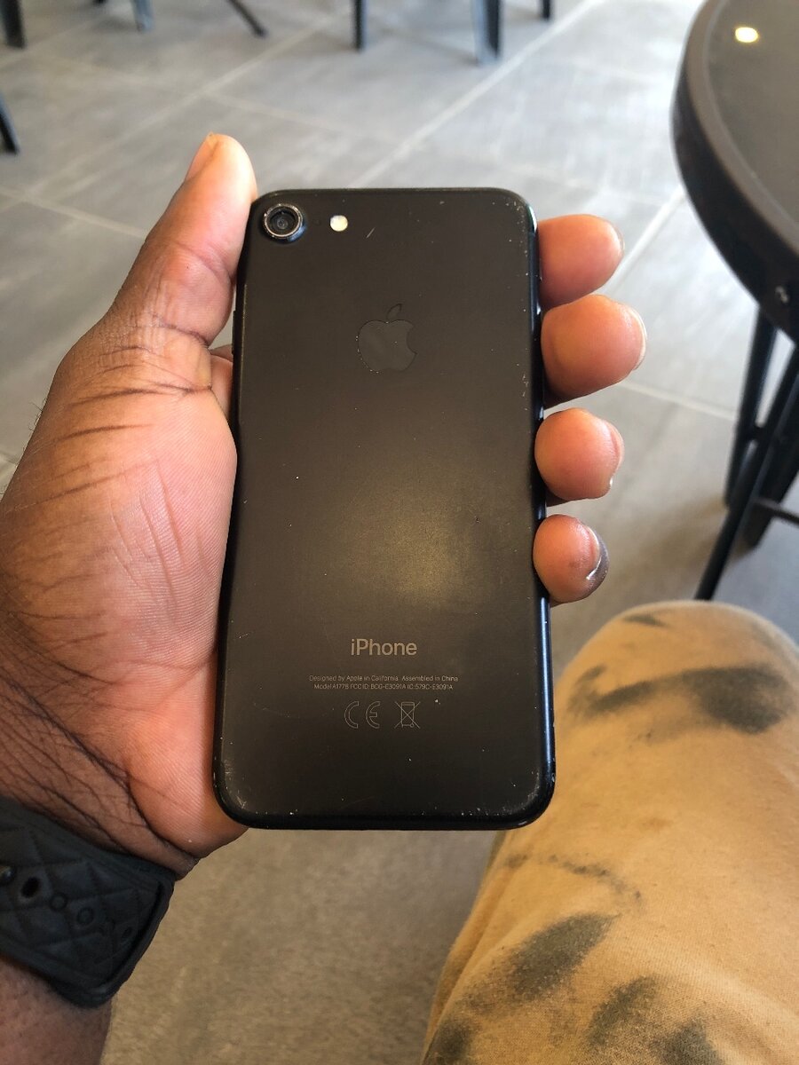 iPhone 7 Noir  128 Go