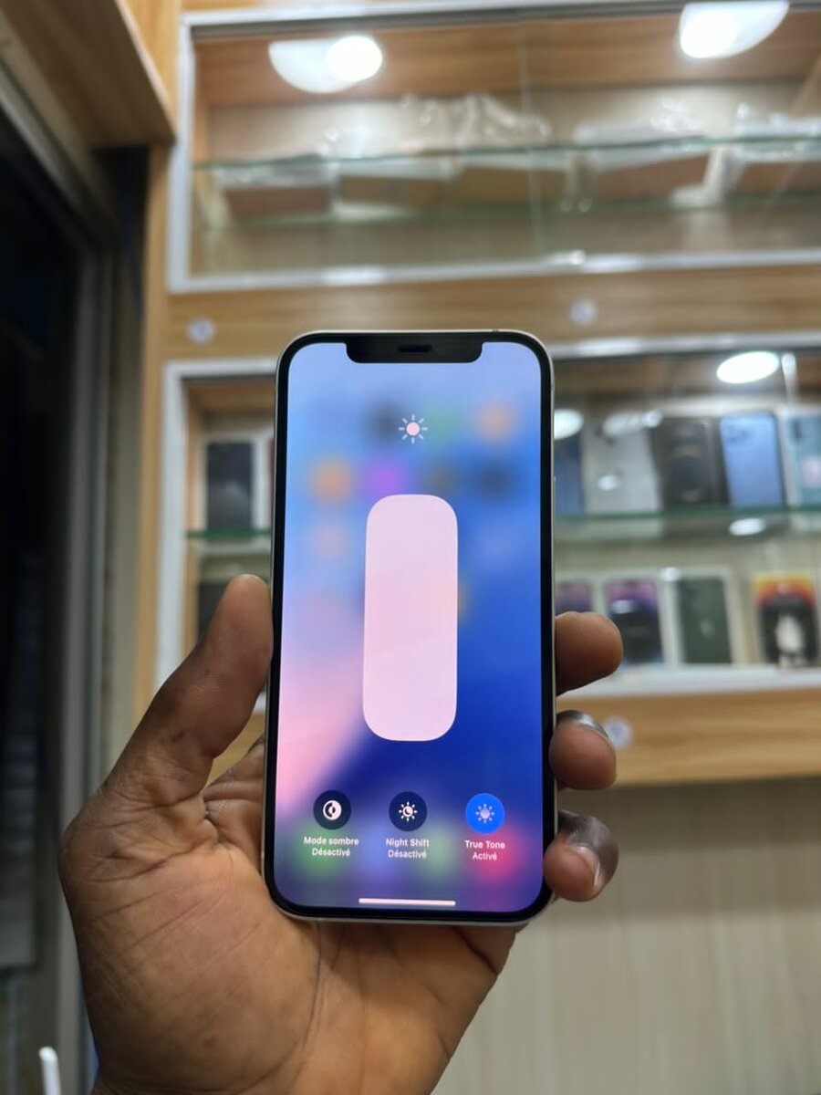 iPhone 12 simple casi neuf