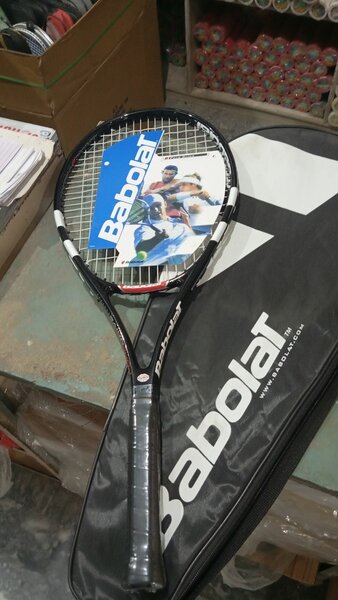 Long tannis racket
