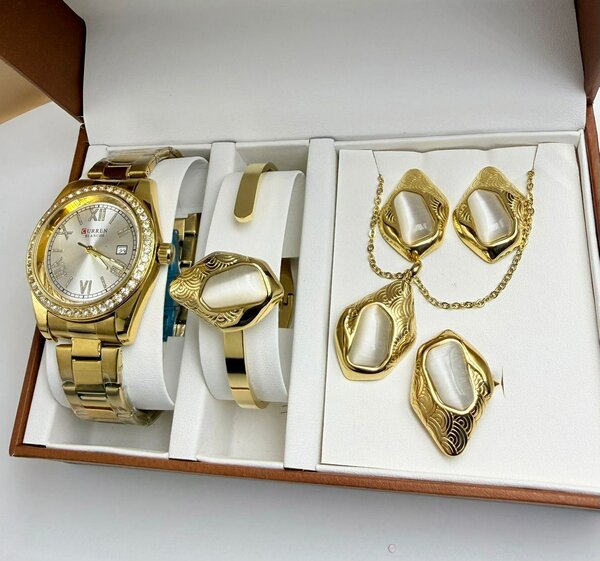 Coffret Bijoux Or et Montre Luxueuse