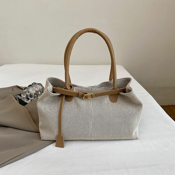 Sac à main en toile élégante