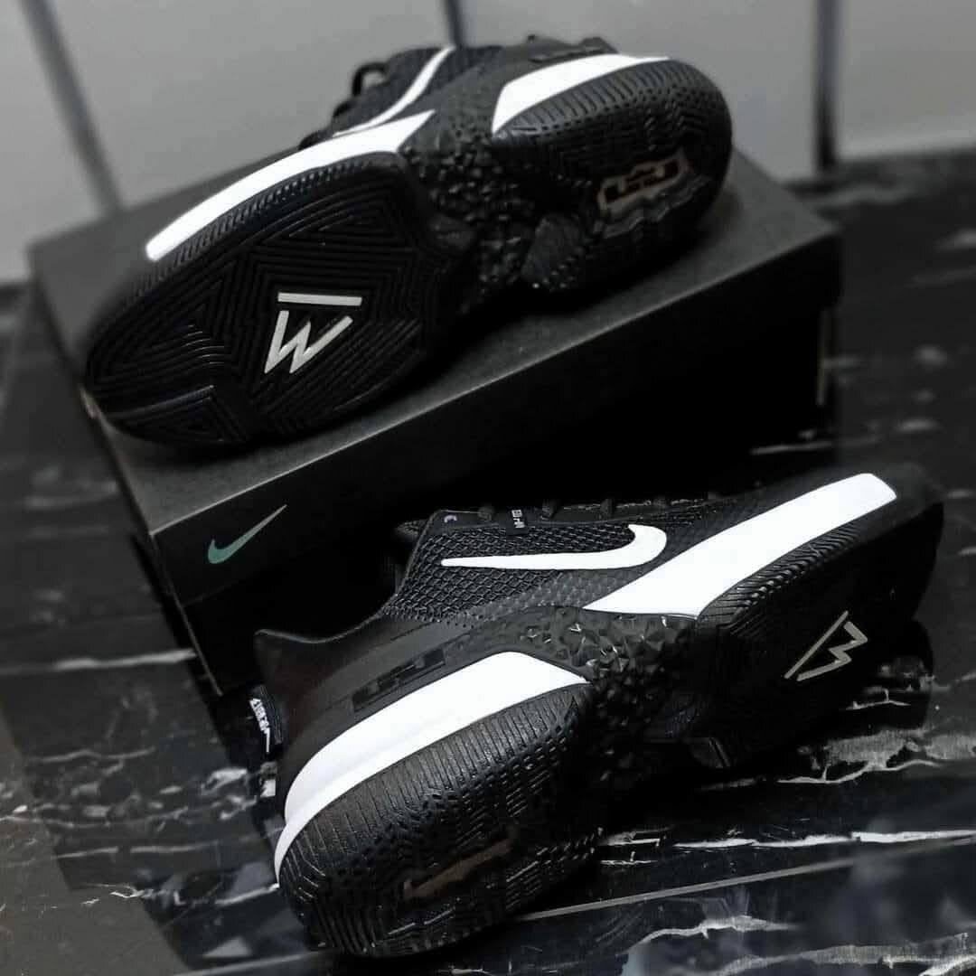 BASKETBALL LEBRON AMBASSADOR