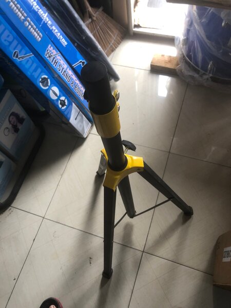 support de haut-parleur