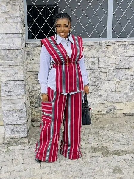 Robe et ensemble africain colorés