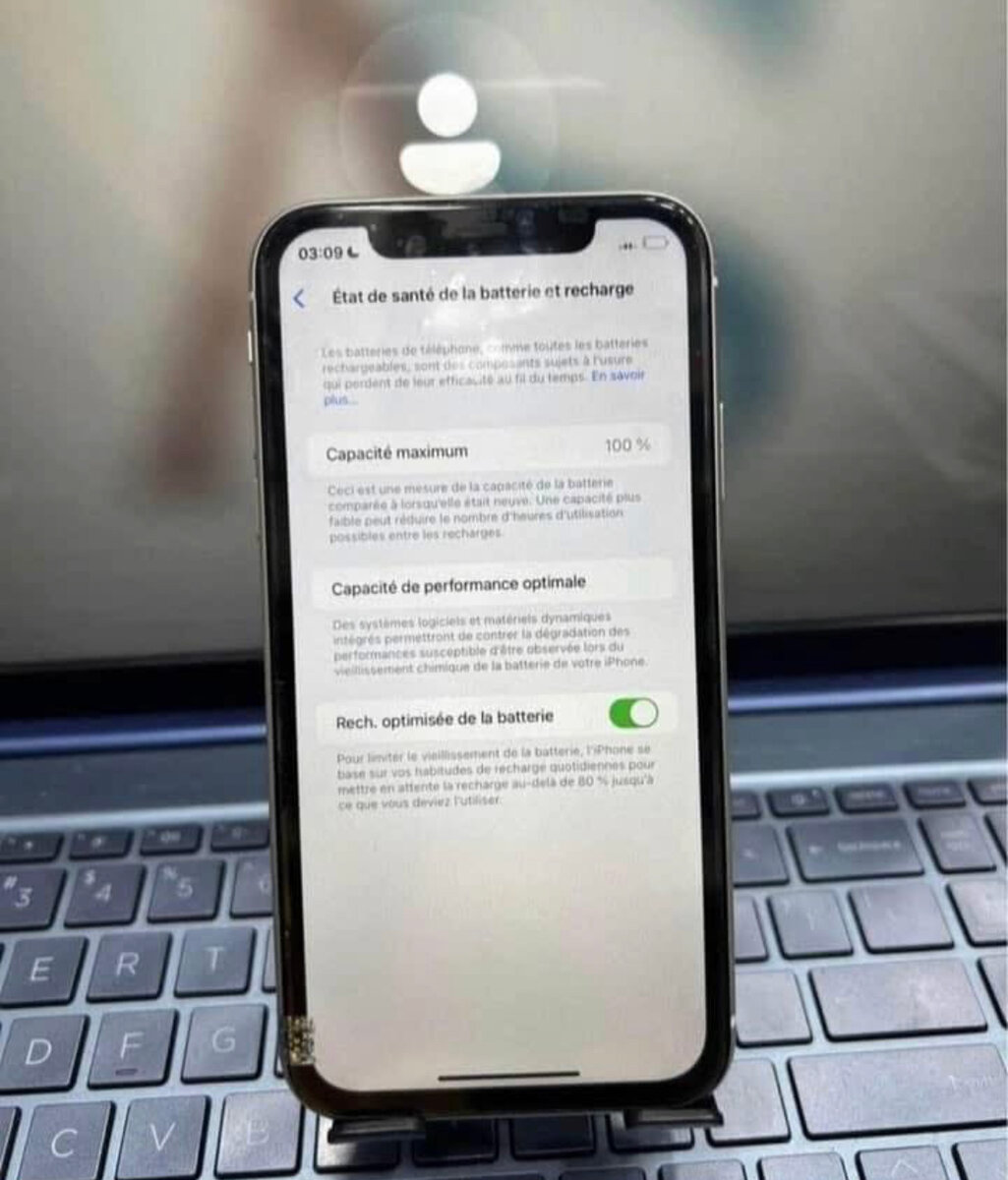 iPhone 11 simple blanc