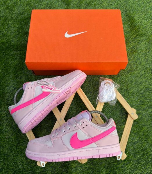Nike sb rose
