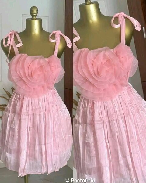 Robe rose volumineuse