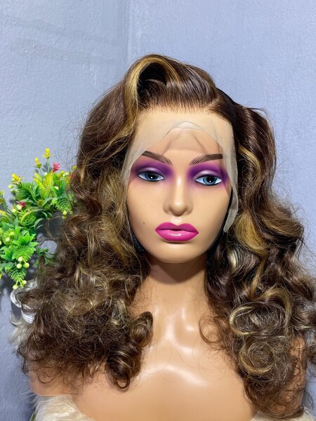 Bouncy wig