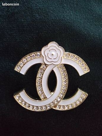 Élégante Broche