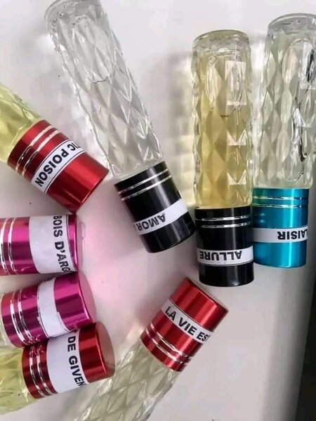 Flacons de parfum élégants