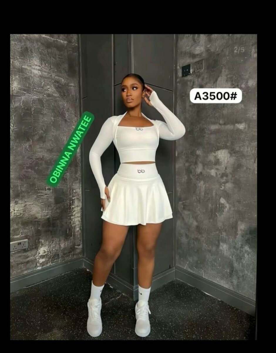 Robe élégante noire chic