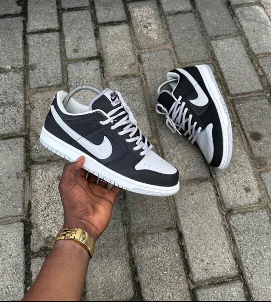 Baskets basses Nike Air originales