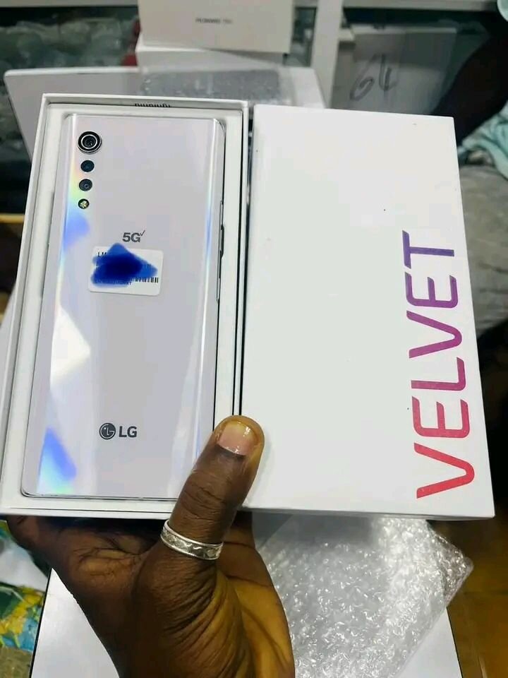 Téléphone LG Velvet 5G