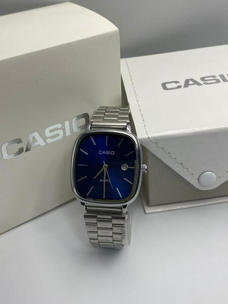 Montre élégante Casio acier