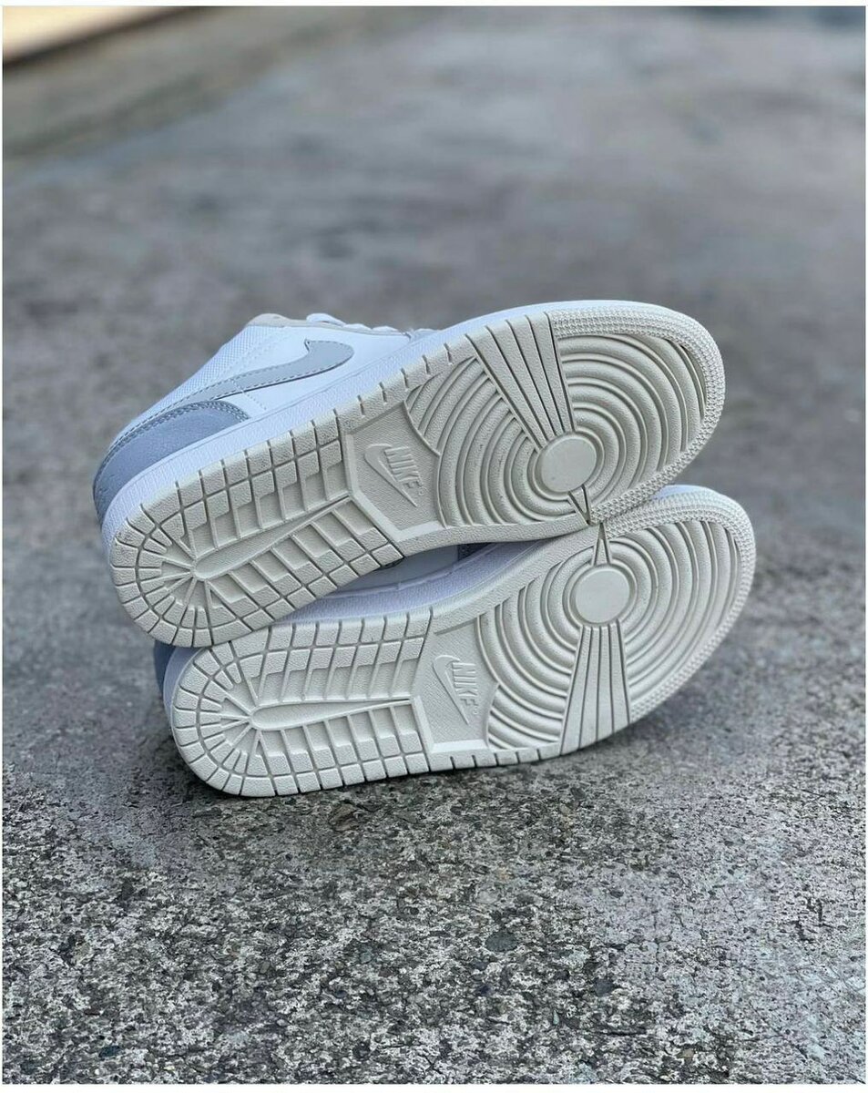 Baskets Air Jordan Low Blancs