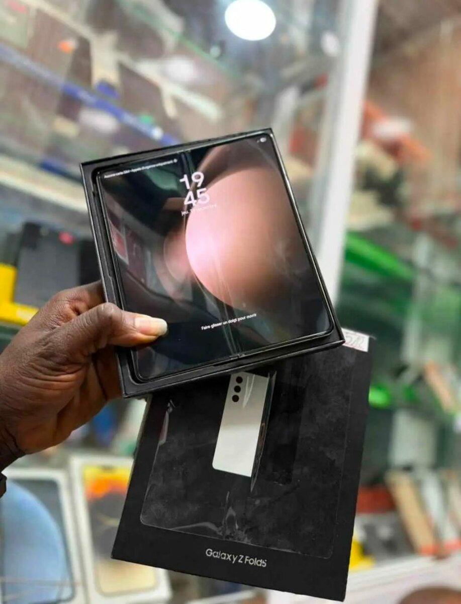 Samsung Galaxy Z Fold3