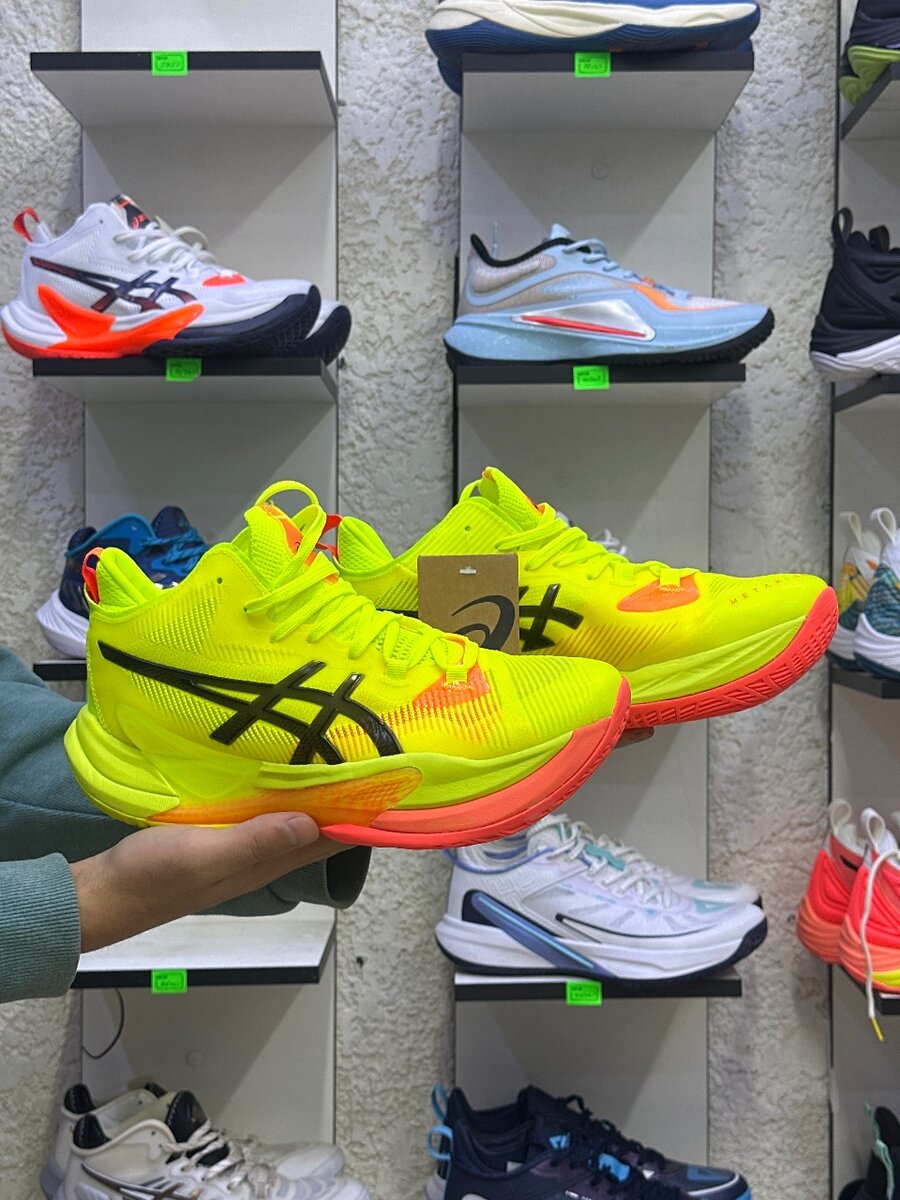 Волейбол АСИКС кроссовки