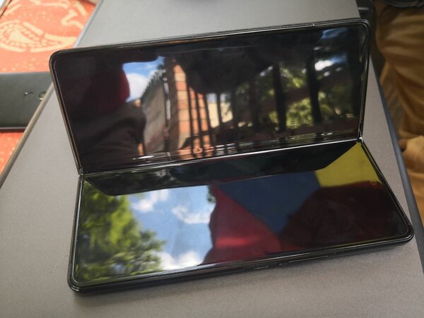 Samsung fold 3