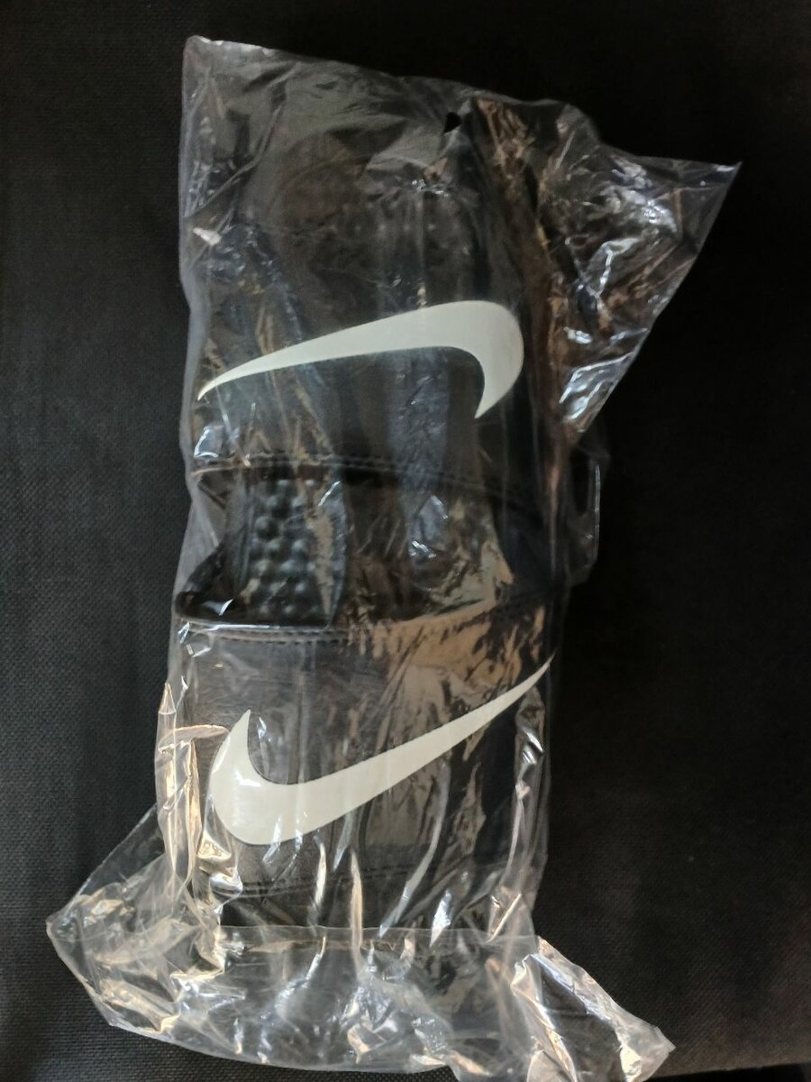 Nike slippers unisex