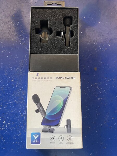 Wireless microphone for video