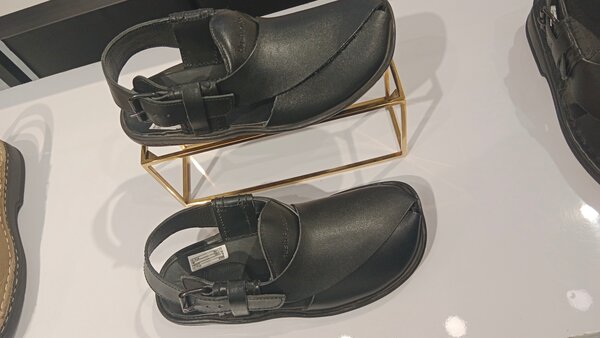 Sandal