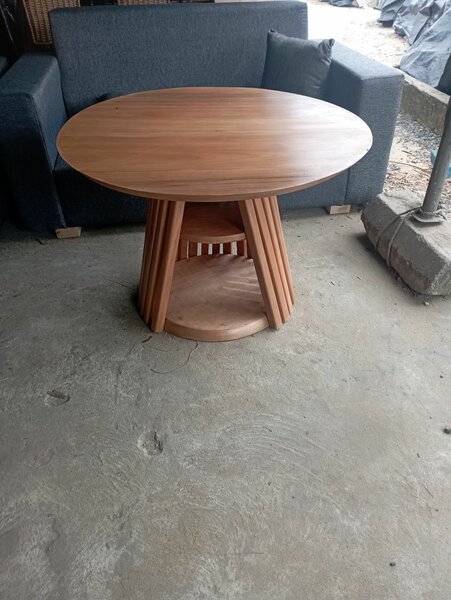 Table ronde en bois design