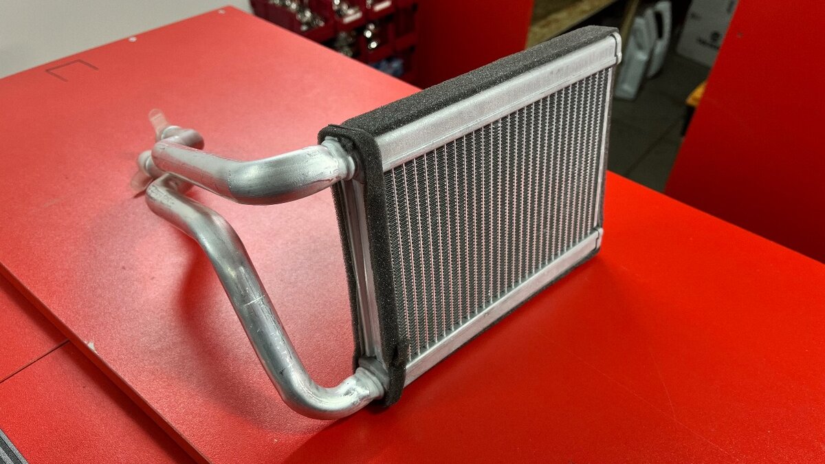 Радиатор печки и патрубки системы