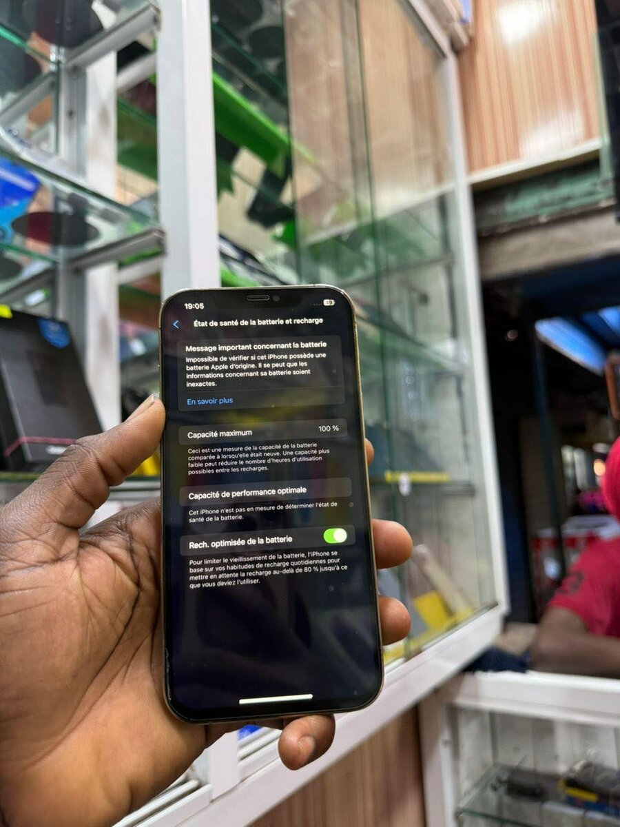 iPhone 12 Pro Max sans id