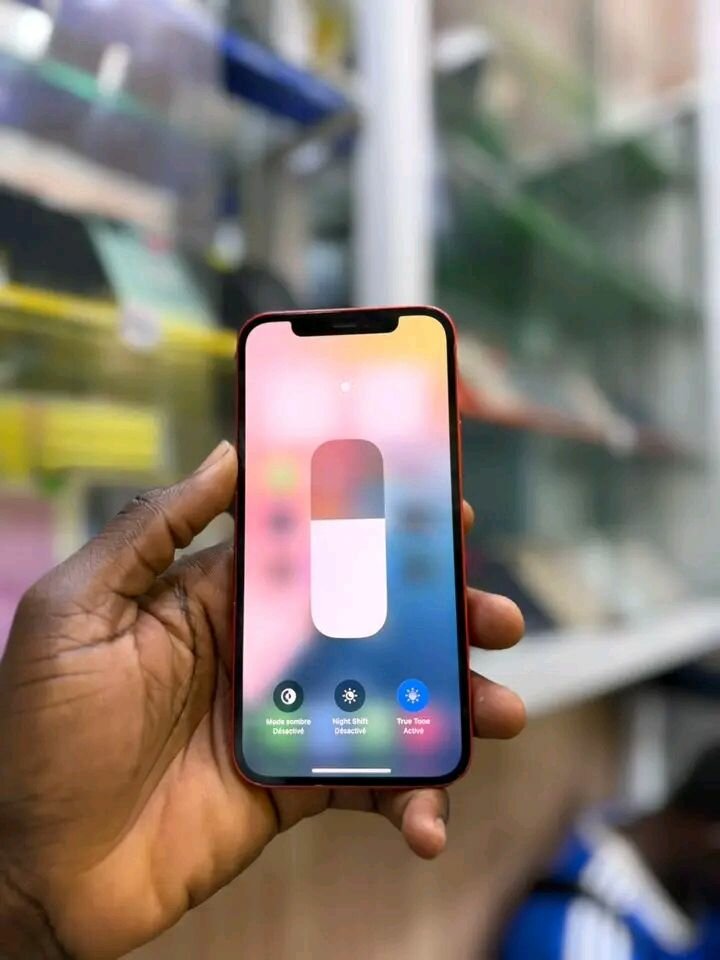 iPhone 12 Rouge 64 Go