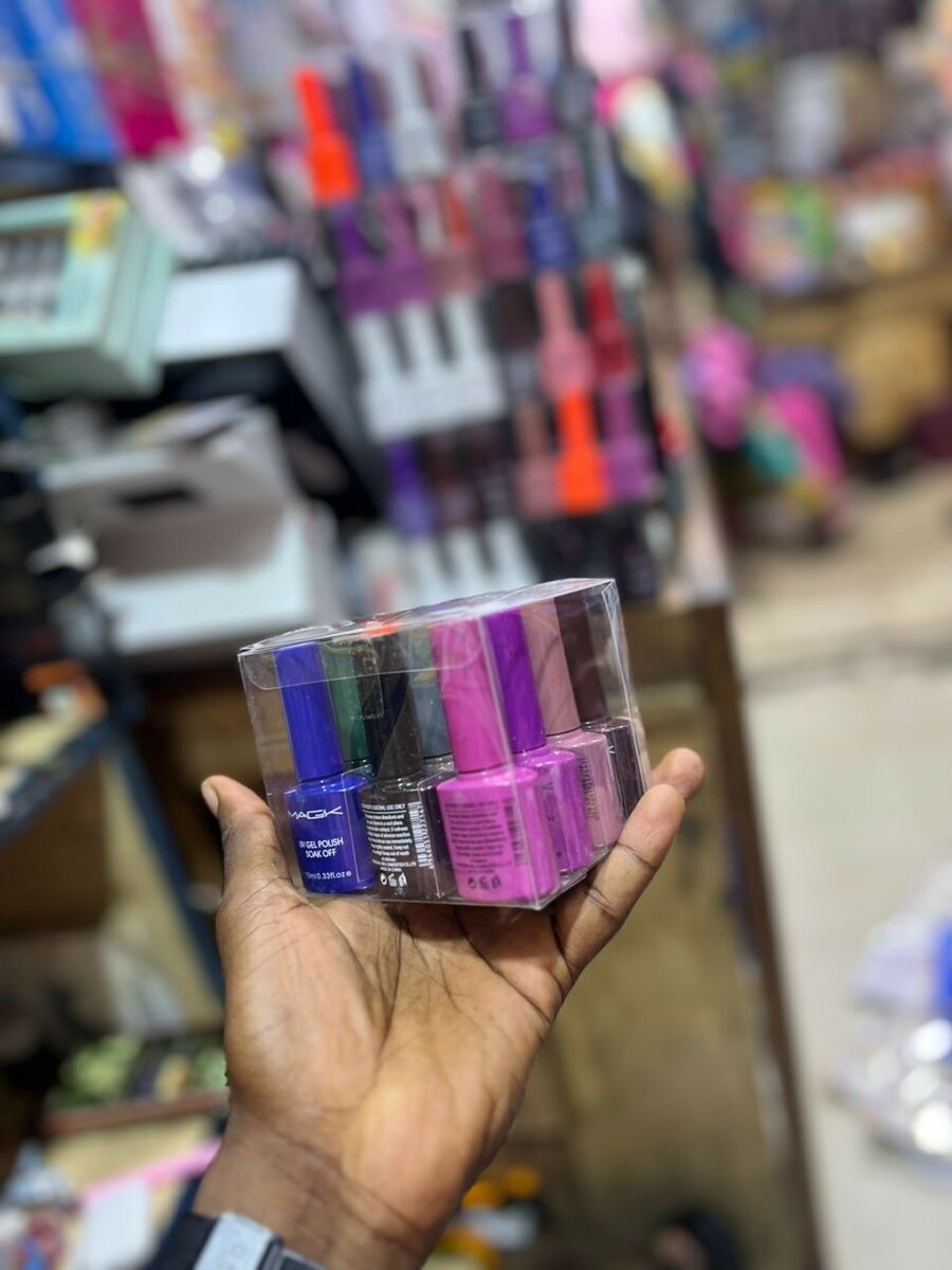 Vernis permanent en couleur