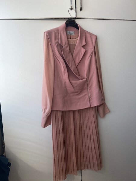 Жилет, платья