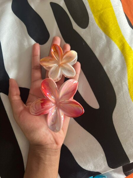 Épingles à cheveux fleurs élégantes