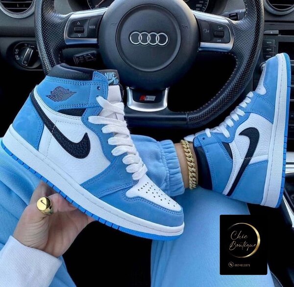 Basket Jordan avec carton